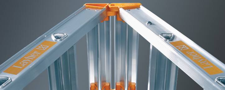 Acheter échelle pliante pas chère à Saintes en Charente-Maritime (17)