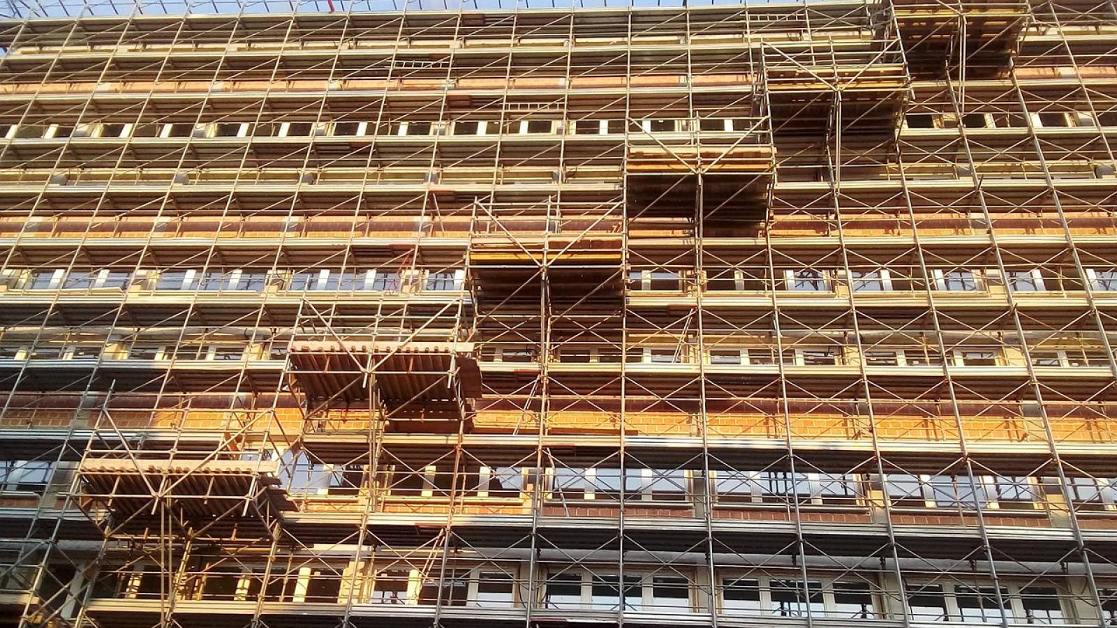 Entreprise de location et montage d'échafaudage fixe pour façade Saintes en Charente-Maritime (17)