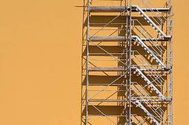 Location d'équipements chantier + échafaudage pour travaux de façade Bordeaux rive droite